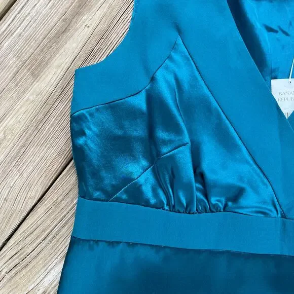 Banana Republic Turquoise 100% Silk Sleeveless Blouse Size 8. NEW - Picture 3 of 7